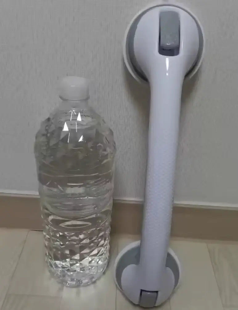 Foto enviada por Andrea V. con la manija instalada en su baño